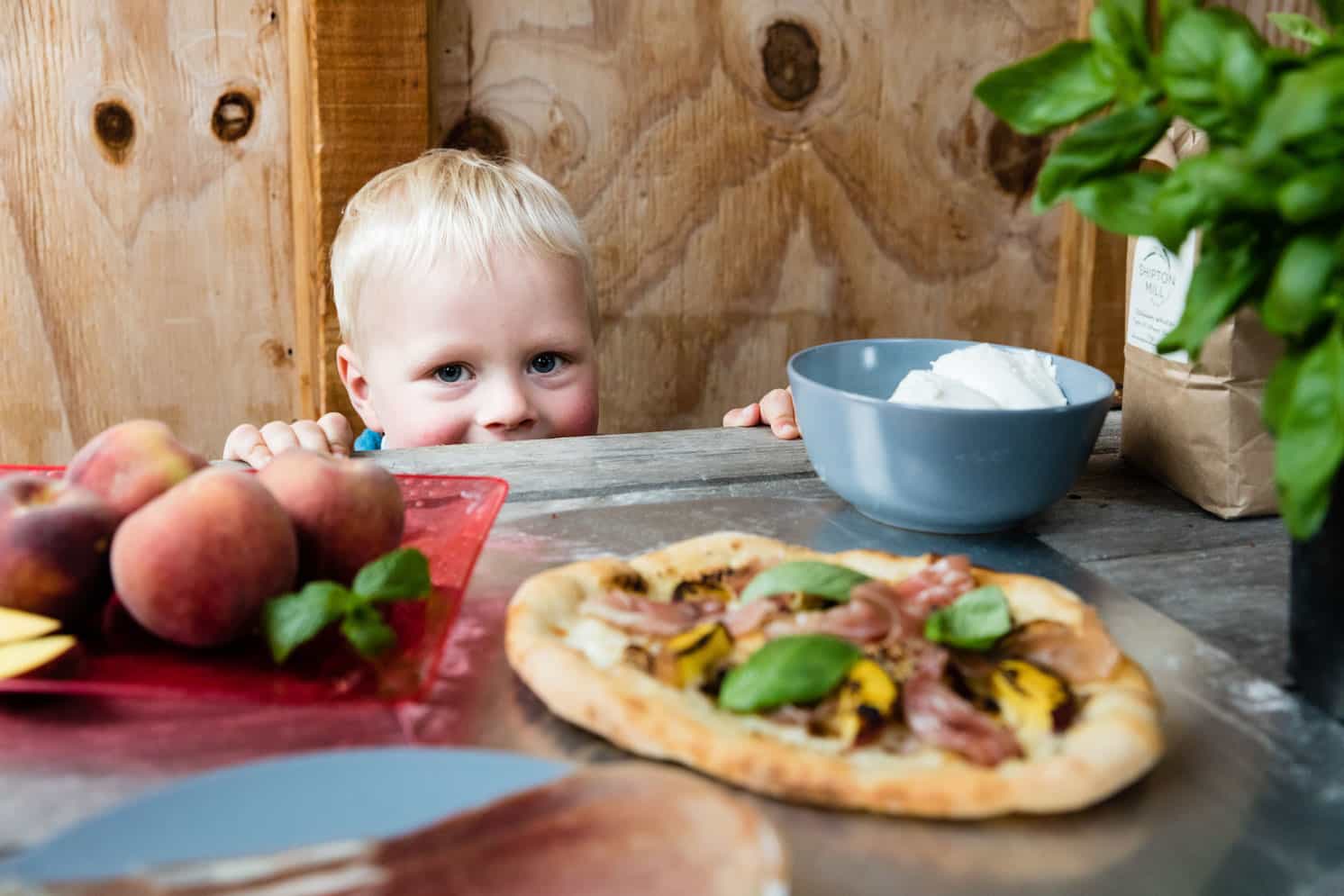 5 Dinge, die mit den Kindern zu Hause zu tun haben, wenn Sie einen Pizzaofen haben