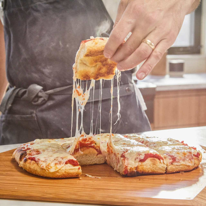 Pizza nach sizilianischer Art aus der Pfanne