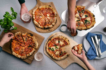 Pizza-Party: Viele Gäste, viele Pizzen – kein Problem, auch wenn zwischendurch mal was danebengeht!