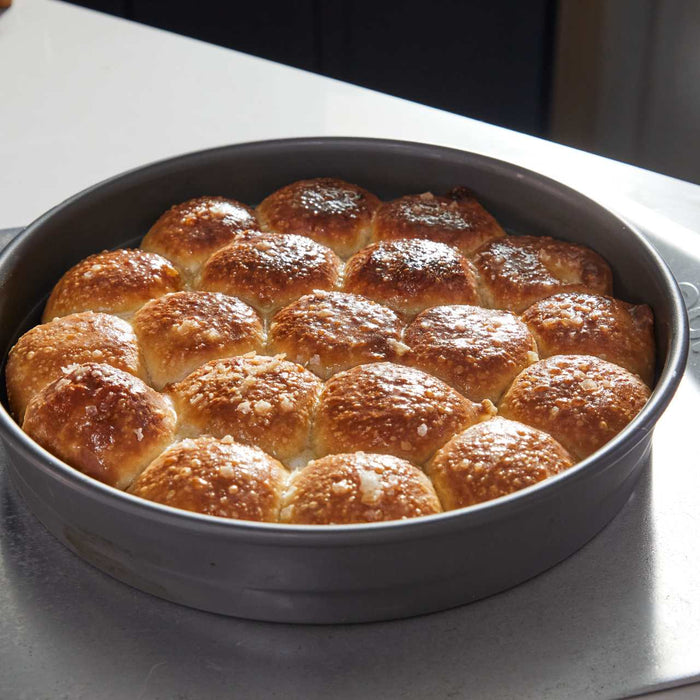 Buttrige Brötchen  oder "Parker House"-Rolls