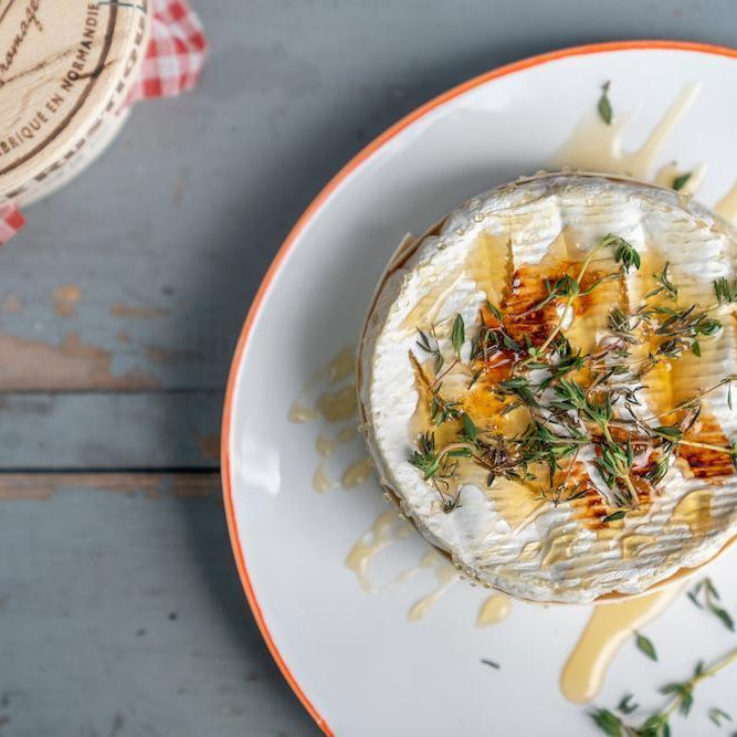 Gebackener Camembert, Honig und Thymian