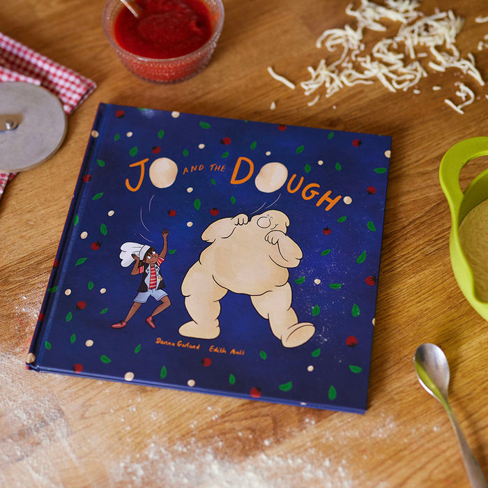 Jo and the Dough 1 | Klicke auf dieses Bild, um den Galeriemodus des Produkts zu öffnen. Der Produktbild-Galeriemodus ermöglicht es dir, die Bilder zu vergrößern.