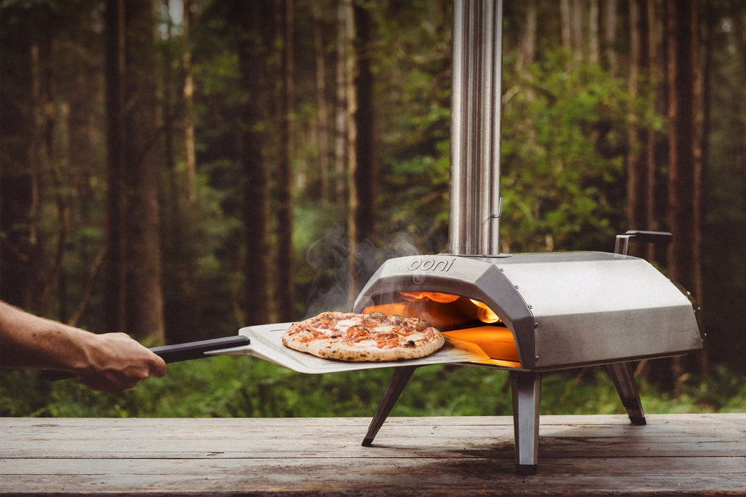 Ooni Karu 12 Multi-Fuel Pizza Oven - Ooni Europe | Klicke auf dieses Bild, um den Galeriemodus des Produkts zu öffnen. Der Produktbild-Galeriemodus ermöglicht es dir, die Bilder zu vergrößern.