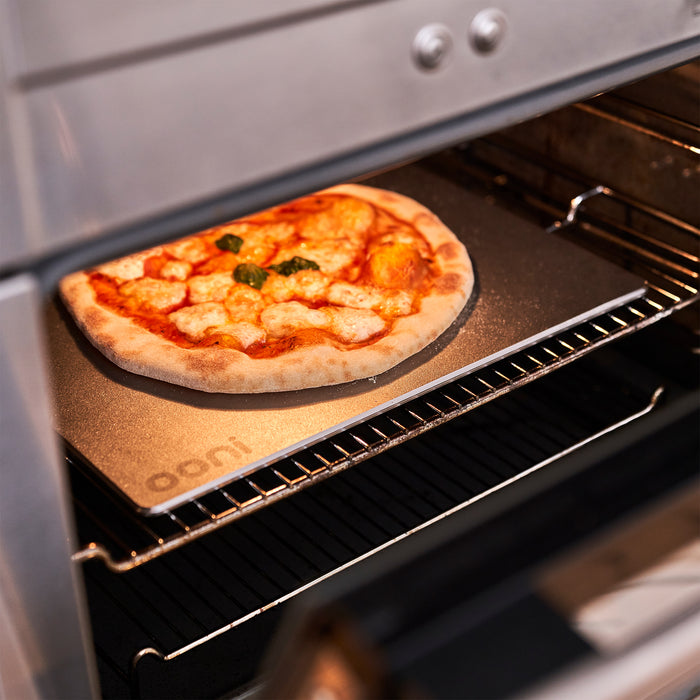 Ooni Pizza Baking Steel | Klicke auf dieses Bild, um den Galeriemodus des Produkts zu öffnen. Der Produktbild-Galeriemodus ermöglicht es dir, die Bilder zu vergrößern.